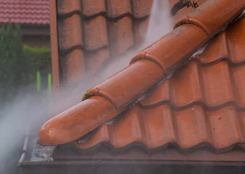 Expert Roof Cleaning